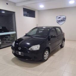 Semi-novo 2014/2014 Toyota ETIOS XS 1.5 Flex 16V 5p Mec.
