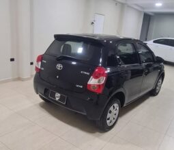 Semi-novo 2014/2014 Toyota ETIOS XS 1.5 Flex 16V 5p Mec.