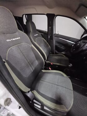 Semi-novo 2024/2025 Renault KWID OUTSIDER 1.0 Flex 12V 5p Mec