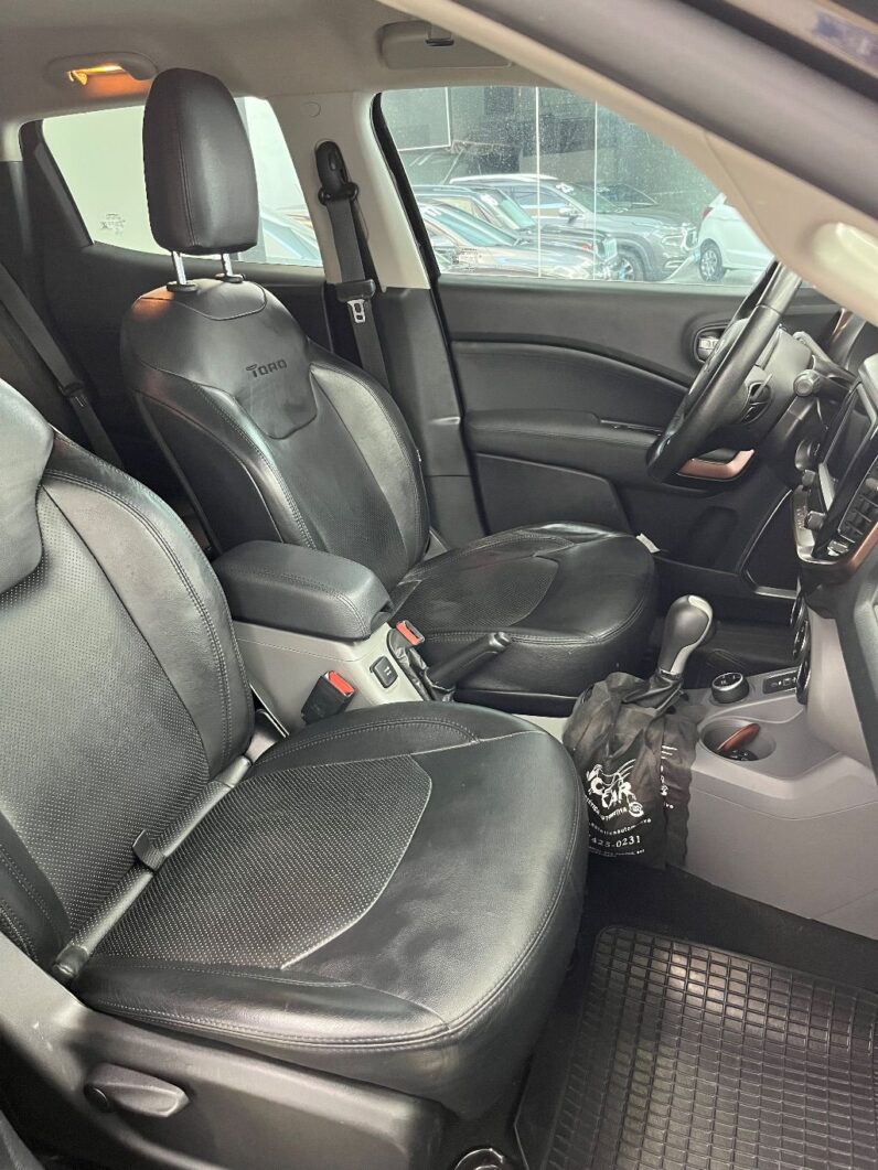 Toro Volcano 2.0 16V 4×4 TB Diesel Aut.