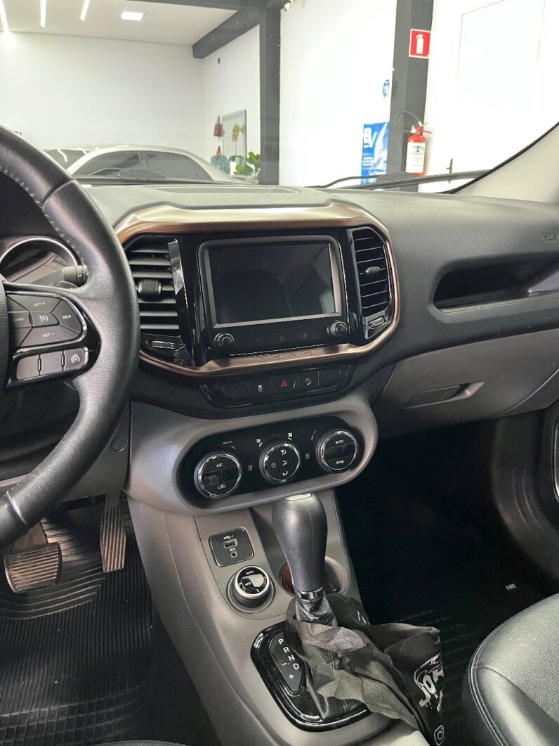 Toro Volcano 2.0 16V 4×4 TB Diesel Aut.