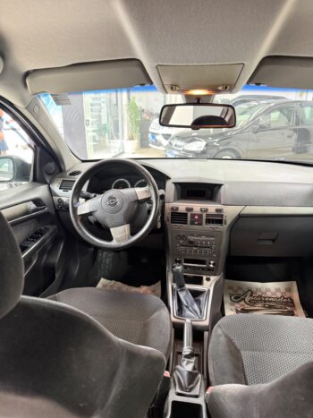 Carros selecionados em Limeira com laudo e procedência garantida.”