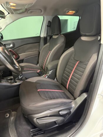 Carros selecionados em Limeira com laudo e procedência garantida.”