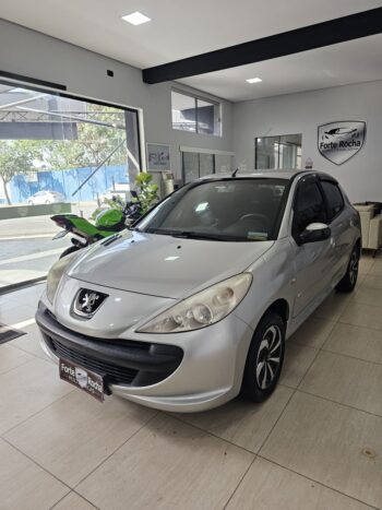 Carros selecionados em Limeira com laudo e procedência garantida.”